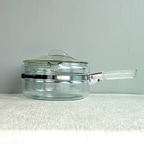 Pyrex Other - PYREX FLAMEWARE 1 1/2 Qt. clear glass/stainless saucepan with lid ⭐️⭐️⭐️